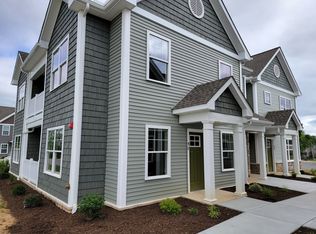 11 Yacht Ave APT E, Ephrata, PA 17522