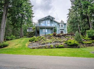 601 Highlands Park Ter, Highlands, BC V9B6G5