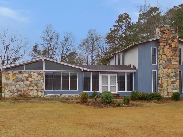 4770 S James B White Hwy., Whiteville, NC 28472