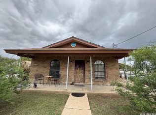 106 Los Sauces St, Eagle Pass, TX 78852