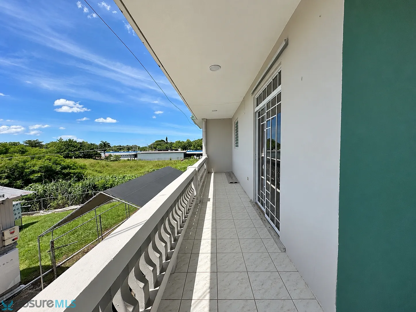 3 bed, 2.0 bath, 1000 sqft, $1,600 — Photo 2