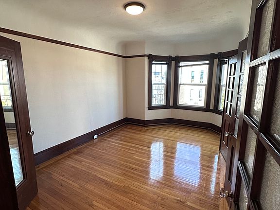 3rd image of 1620 Leavenworth St APT 10
