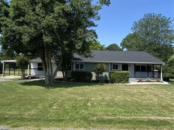 4706 Maxwell Rd, Winston Salem, NC 27105