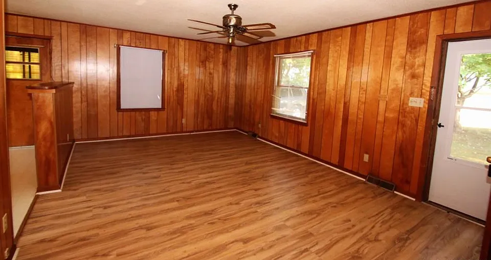302 Wilkes Drive - 1 — Photo 3