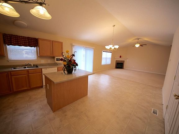 5th image of 3044 N Cantlin Dr