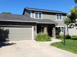 235 Melrose Dr, Waukee, IA 50263