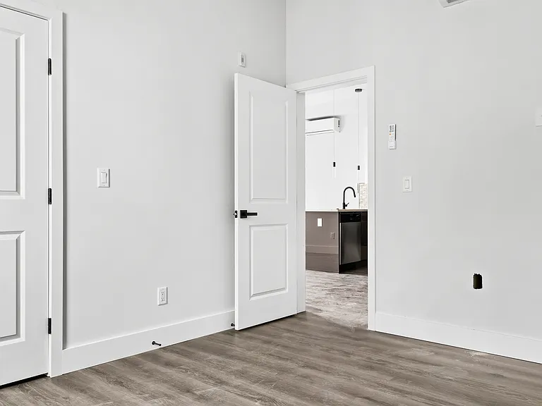 1515-19 W Dauphin St #3 — Photo 8