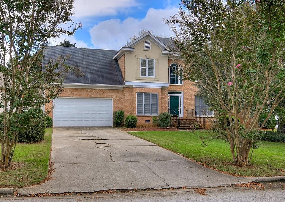 1st image of 852 Park Chase Dr