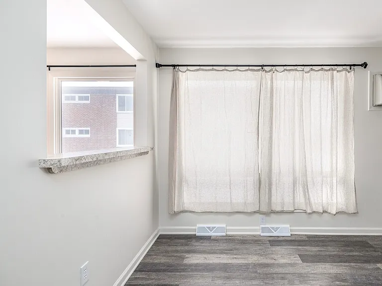 415 S Main St #13 — Photo 5