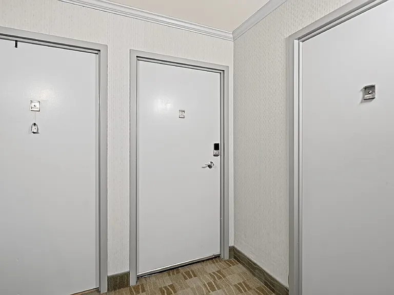 400 S Lafayette St #702 — Photo 5