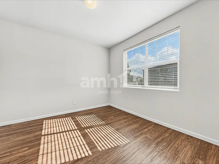 18960 112th Avenue Ct E — Photo 8