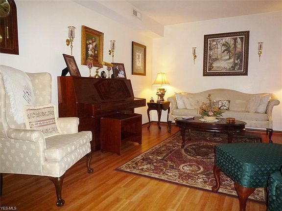 4th image of 23 Oak Cir