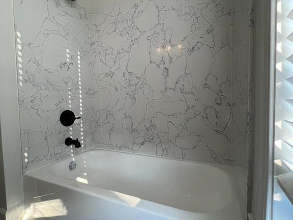 3rd image of 330 14th St APT 2