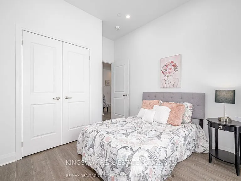99 Louisa St S #218 — Photo 18