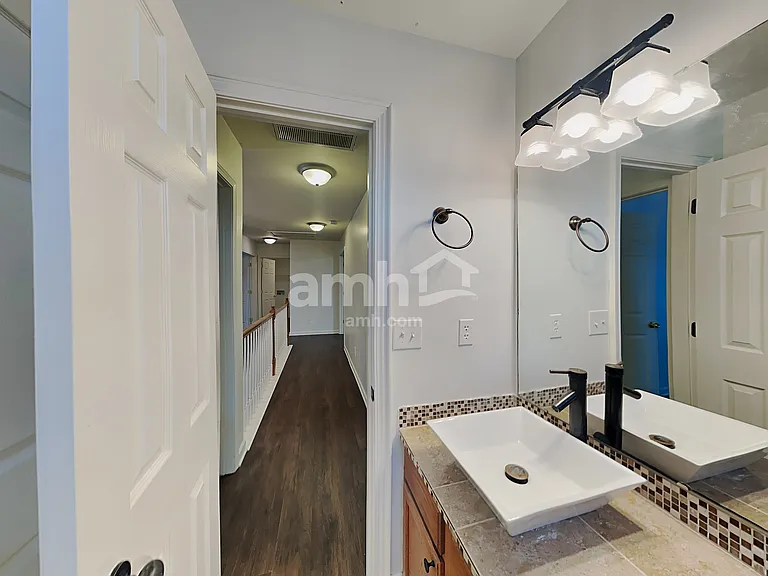 4059 Houldsworth Dr — Photo 18