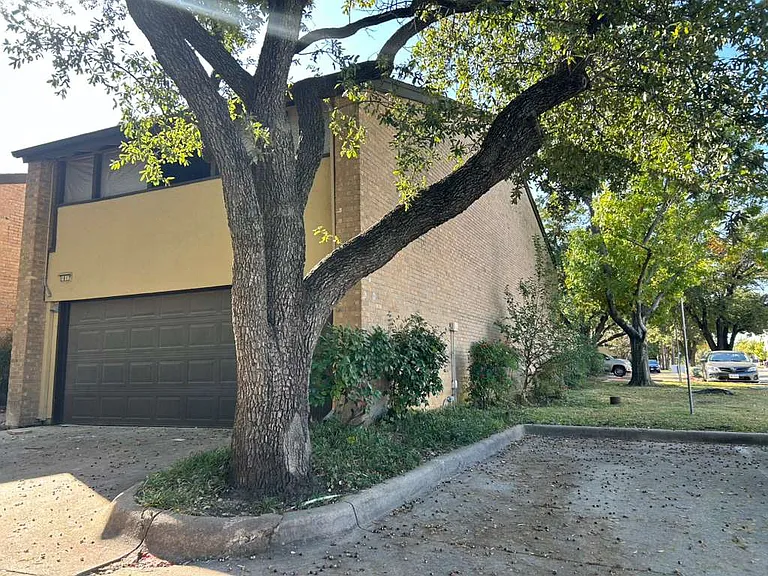 1817 Pueblo Pl — Photo 2