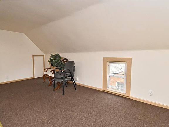 4th image of 76 Weber Ave