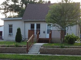 407 S 3rd St, Marshalltown, IA 50158
