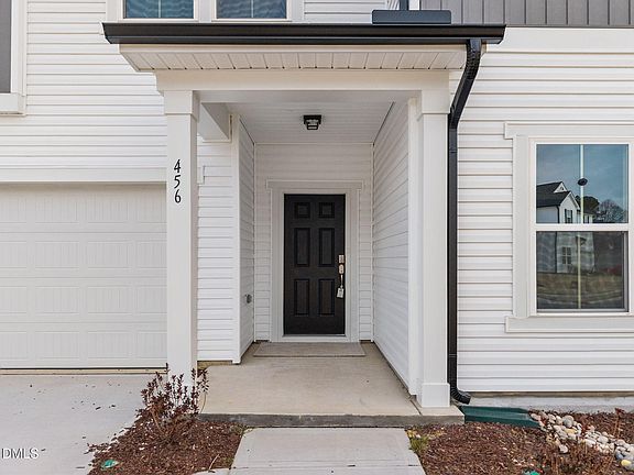 4th image of 456 Hallingsfield Way