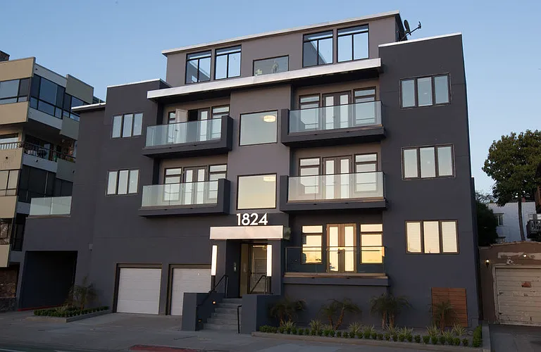 1824 Lakeshore Avenue — Photo 1