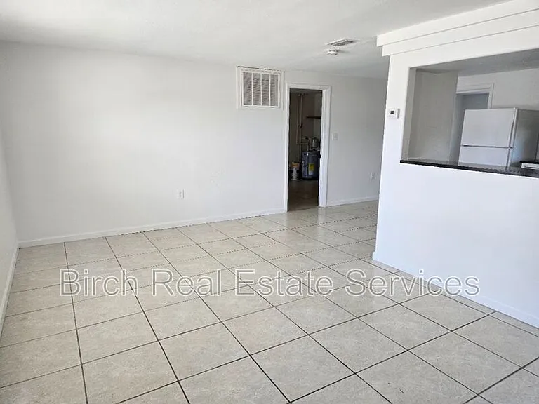 1247 Chelsea Ln — Photo 6
