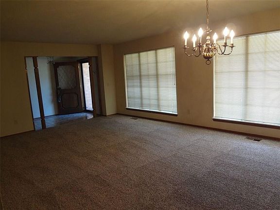 5th image of 2617 SW 108th St