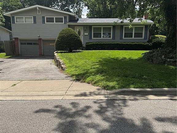 2nd image of 7908 Windsor St