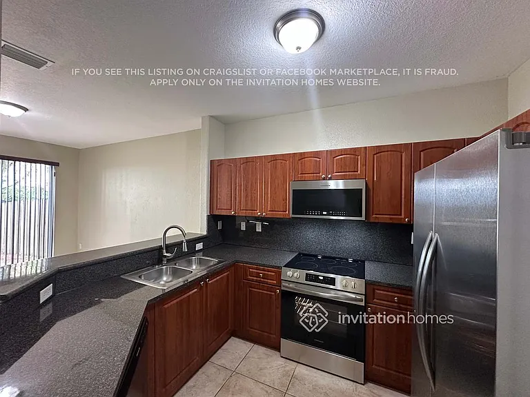 877 SW 149th Ct — Photo 6