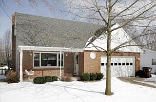 1st image of 2364 Quincy Ave