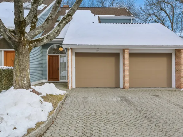51 Regents Park #51, Westport, CT 06880