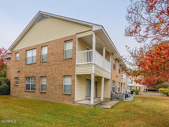 3rd image of 2916 Mulberry Lane #C