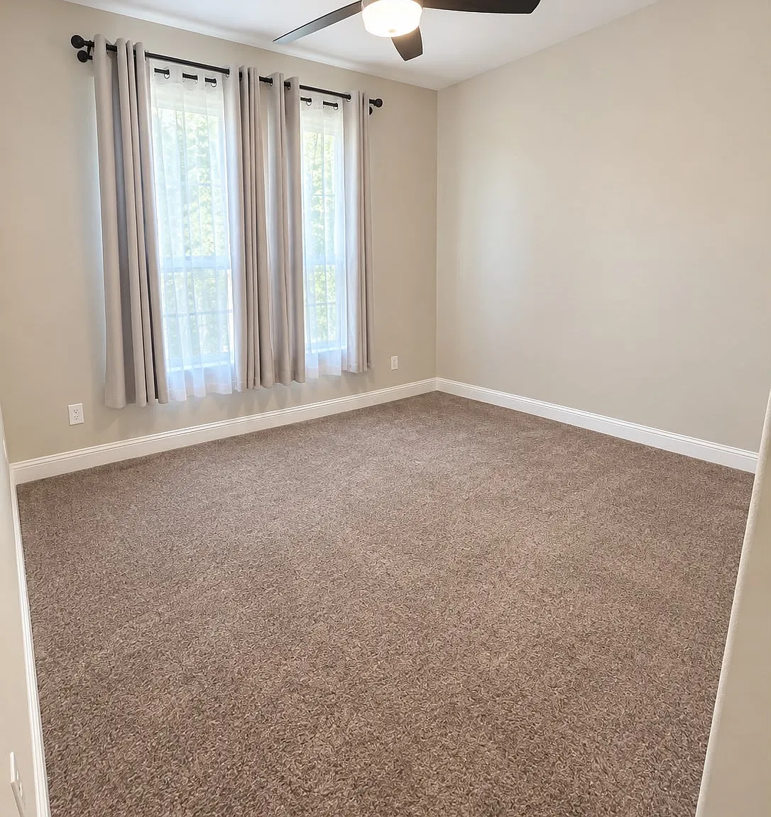 4 bed, 2189 sqft, $2,690 — Photo 4