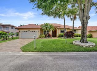 8269 NW 40th Ct, Coral Springs, FL 33065
