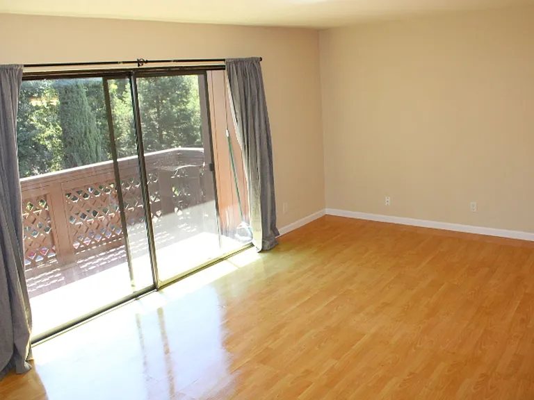 507 Chabre Ct — Photo 12
