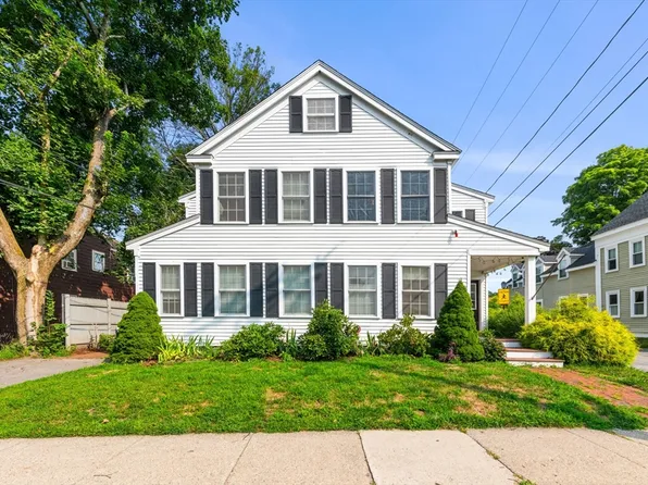 89 Friend St Unit B, Amesbury, MA 01913