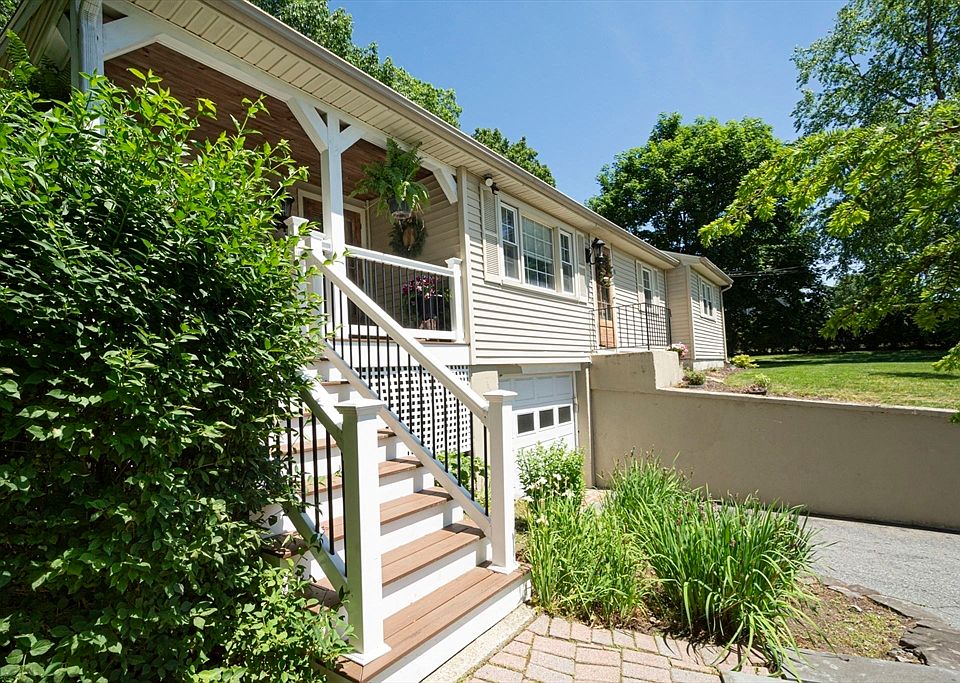 1st image of 53 Boutelle Rd