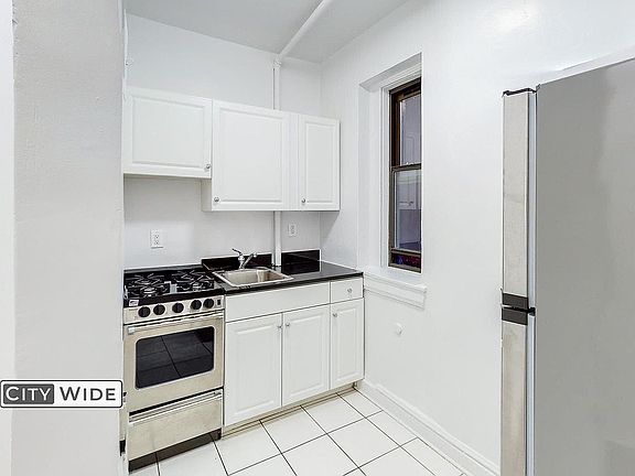 2nd image of 178 E 70th St APT 1RE