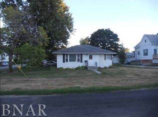 409 E Pine St, Le Roy, IL