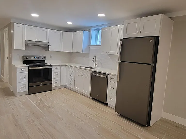 1584 Meade St — Photo 12