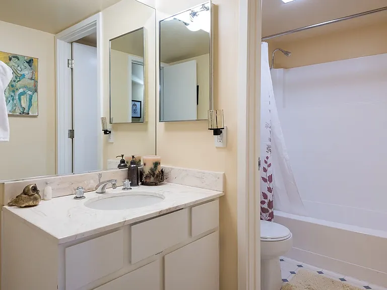 125 Lassen Dr #6 — Photo 10