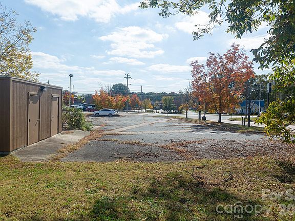 3rd image of 0 Jackson Park Rd