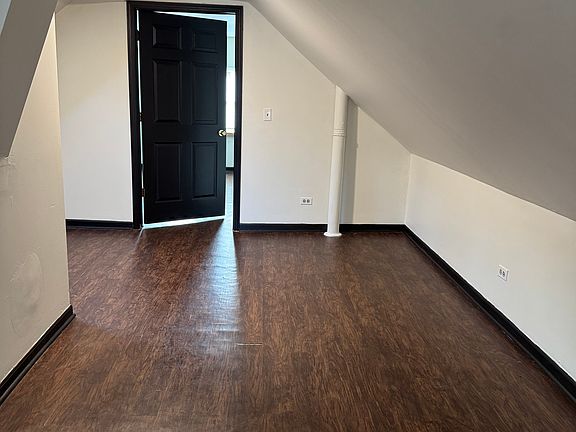 5th image of 4119 S Sacramento Ave #3