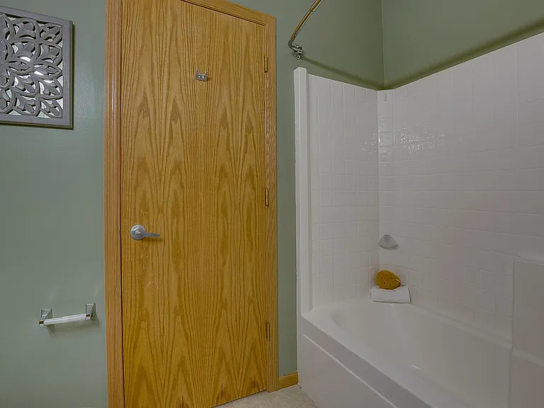 680 N 2nd St #406 — Photo 32