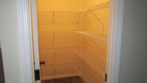 5th image of 842 Wickwood Way