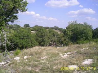 672 W View Point, Kerrville, TX 78028