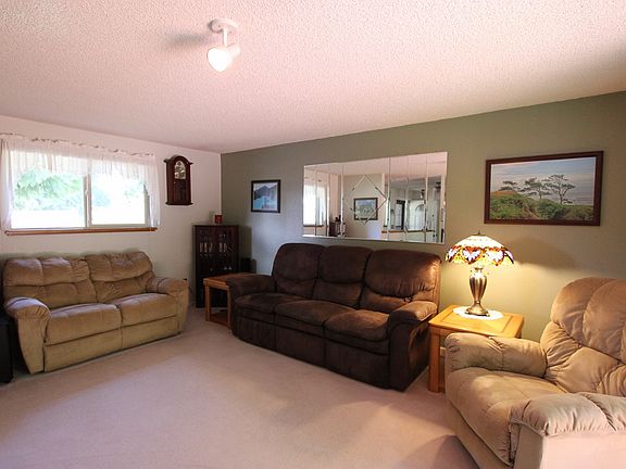 5th image of 7600 Blackbird Dr NE