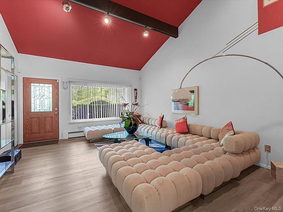 4th image of 21 Halston Lane