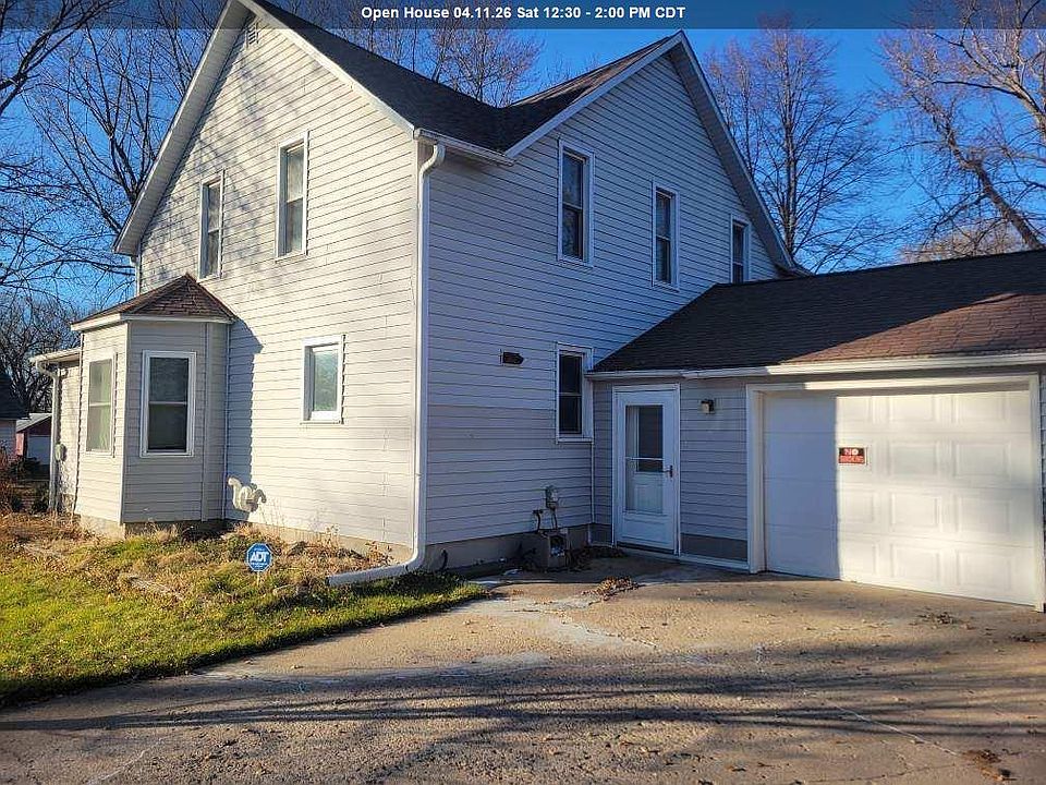 1st image of 411 S Center St