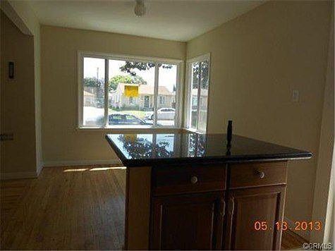 5th image of 3179 Magnolia Ave