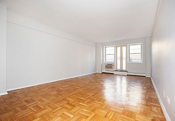 5th image of 20 E 68th St APT 10G